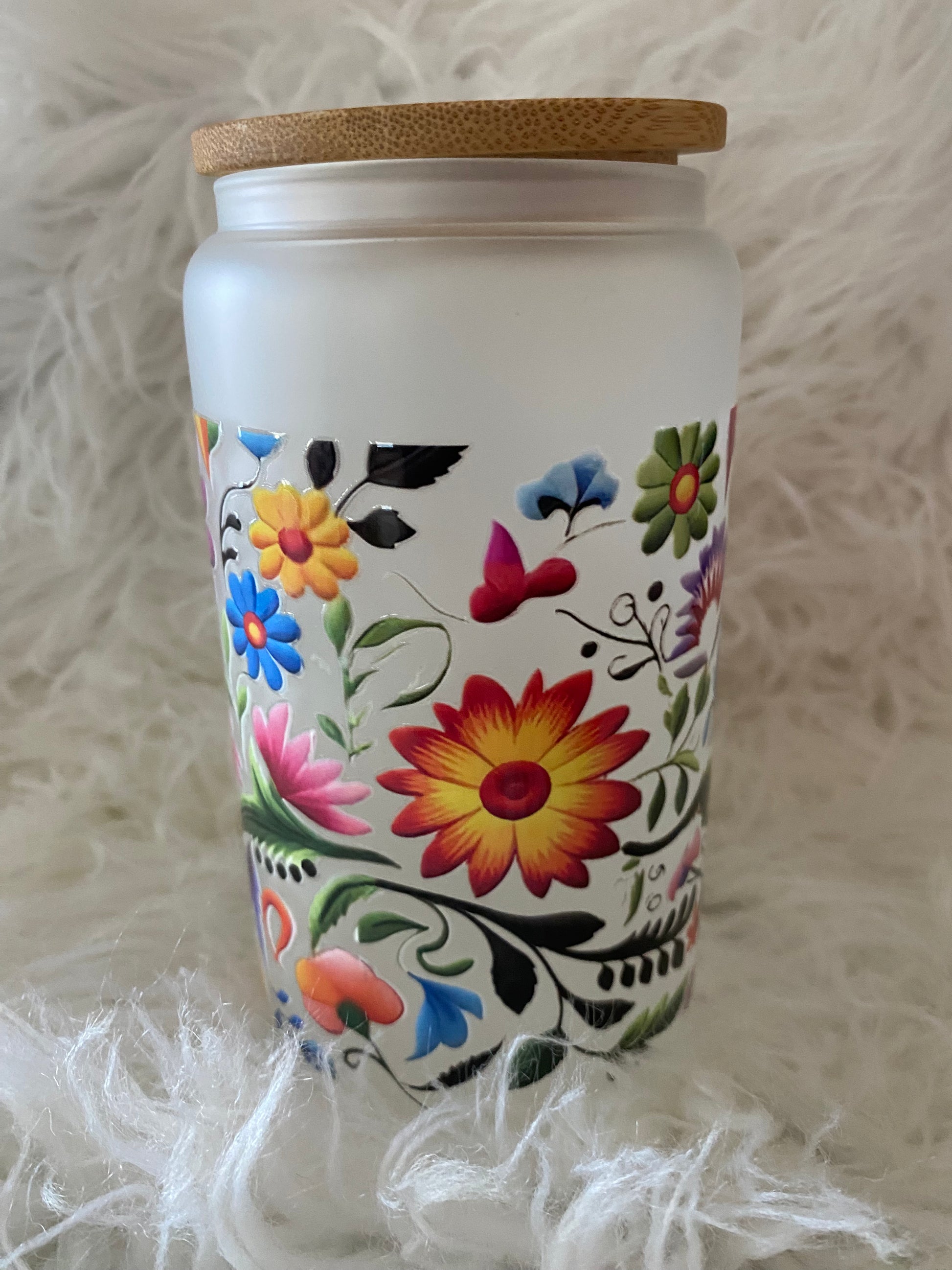 Verres en vitre avec paille