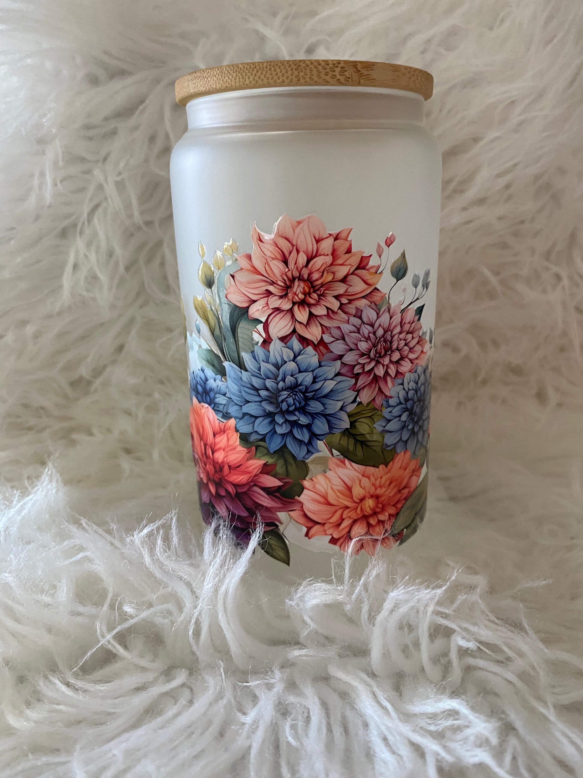 Verres en vitre avec paille