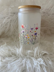 Verres en vitre avec paille