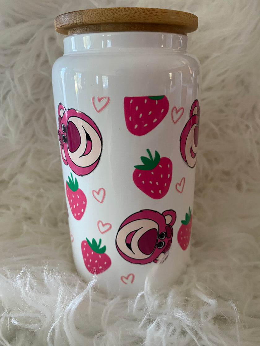 Verres en vitre avec paille