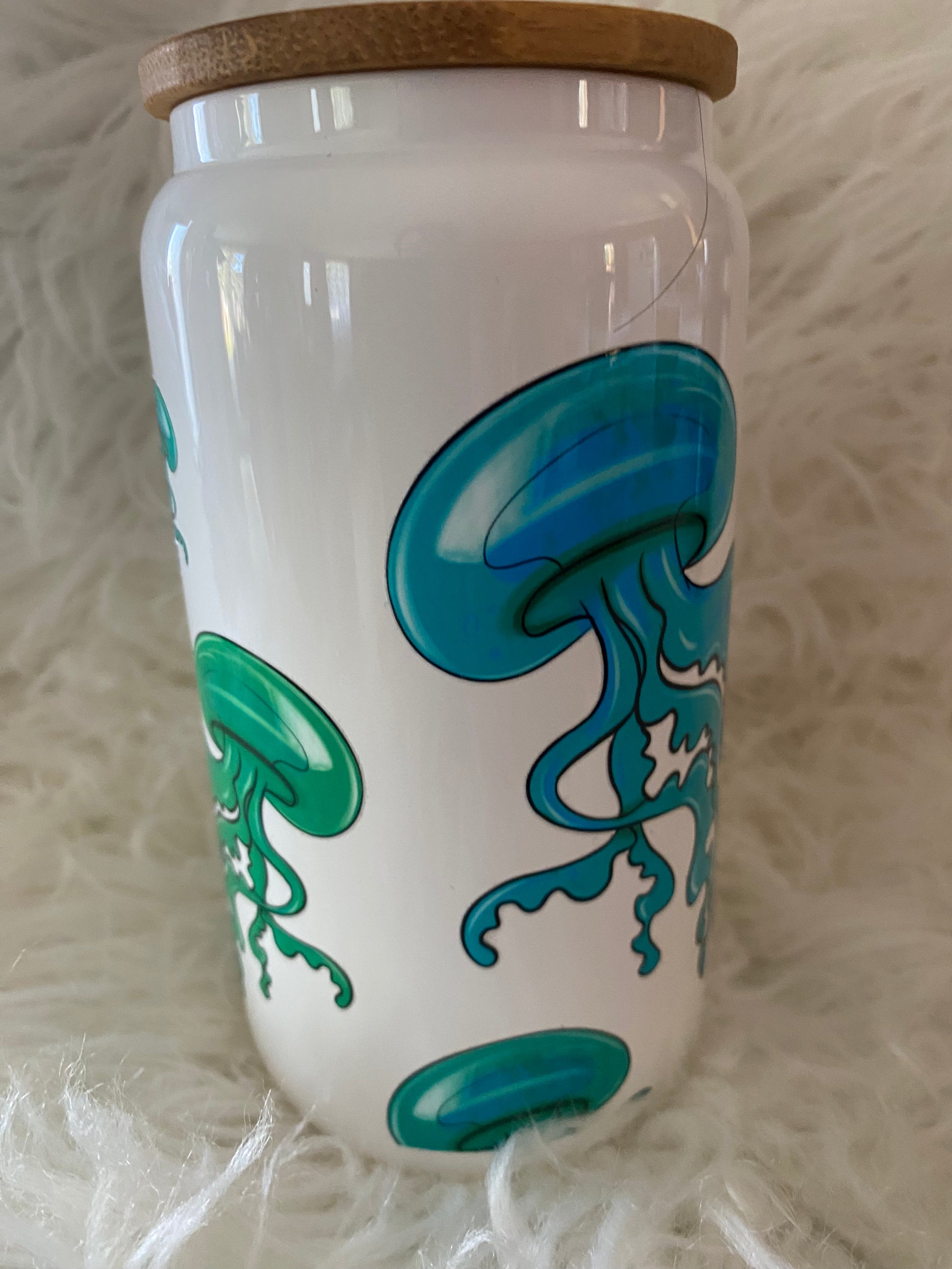 Verres en vitre avec paille